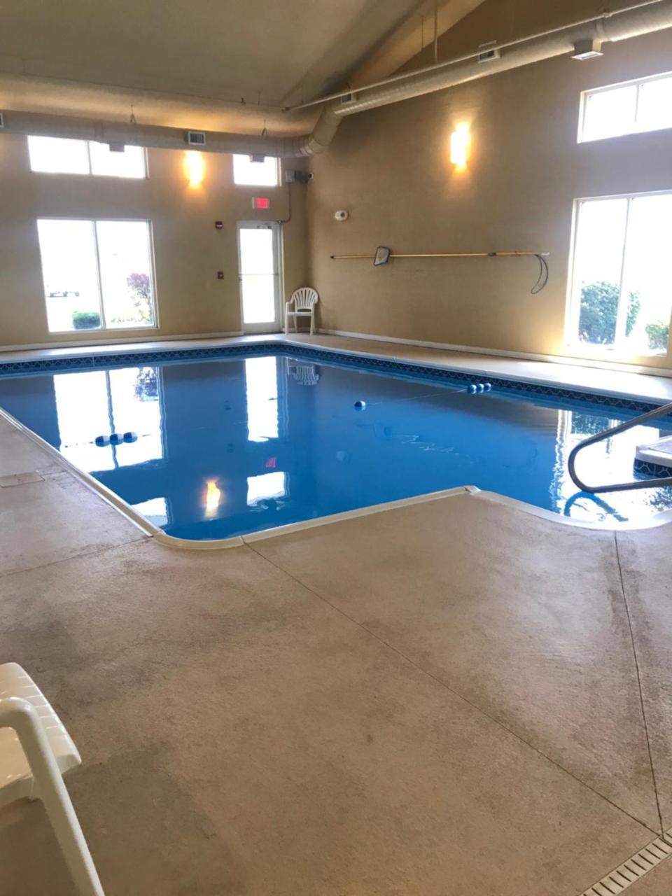 Randolph Inn And Suites Winchester Экстерьер фото